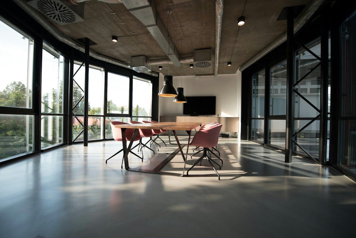 The Resurgence of Monolithic Limestone in Contemporary Residential Design